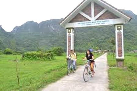 Eco-Friendly Lan Ha Bay Trip with Home Stay